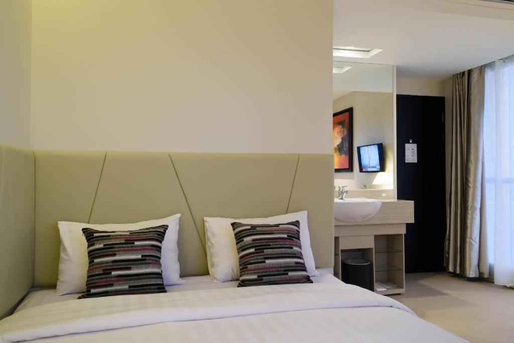 Gajahmada Avara Boutique Hotel Pontianak Esterno foto